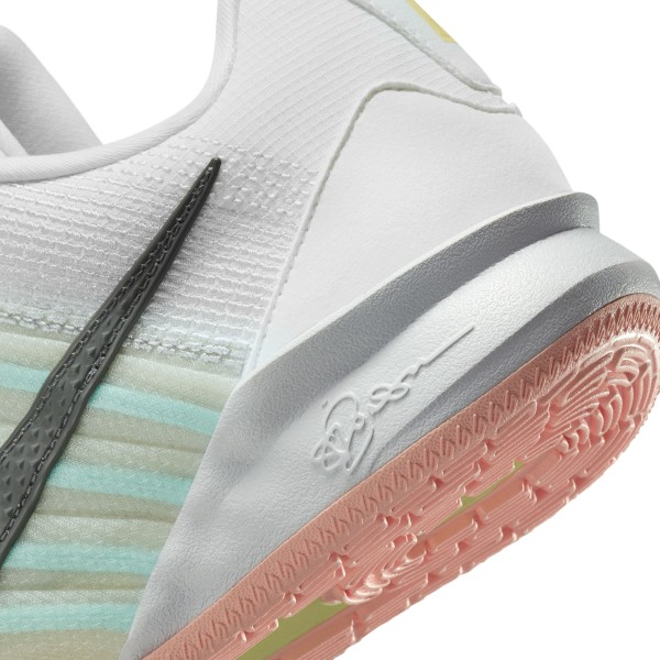 Nike Sabrina 3 Silencer Nike Sabrina 3 Silencer